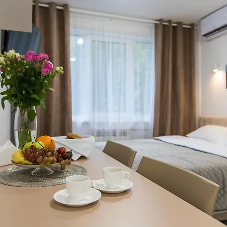 Myfreedom Apartments: Metro Klovska, Near Military Hospital Kyiv